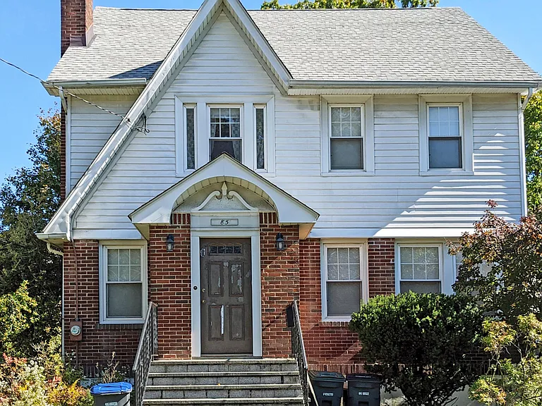 85 Smith Ave — Photo 1