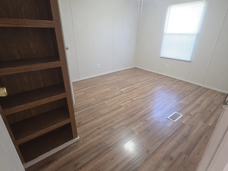8444 Longhorn Dr — Photo 9