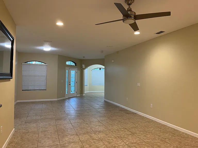 215 Sirius Ct — Photo 6