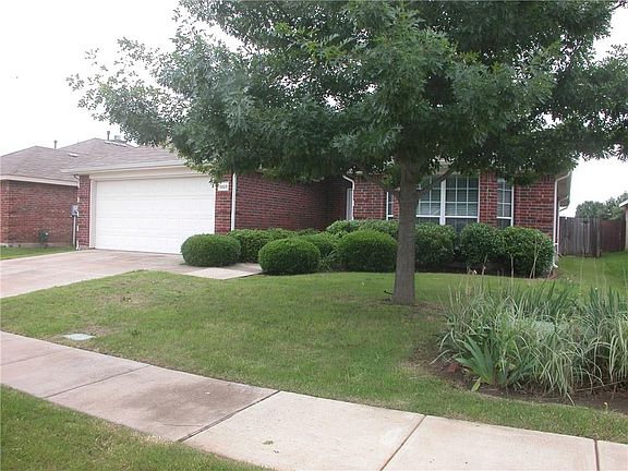 2nd image of 9829 Nixon Dr