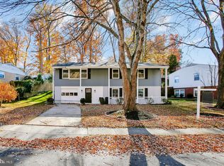 9075 Andromeda Dr, Burke, VA 22015