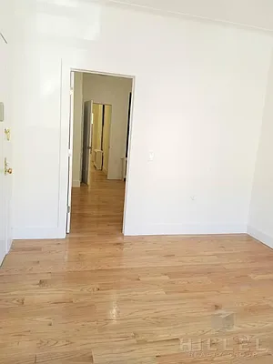 Rented by Hillel Realty Group | media 54
