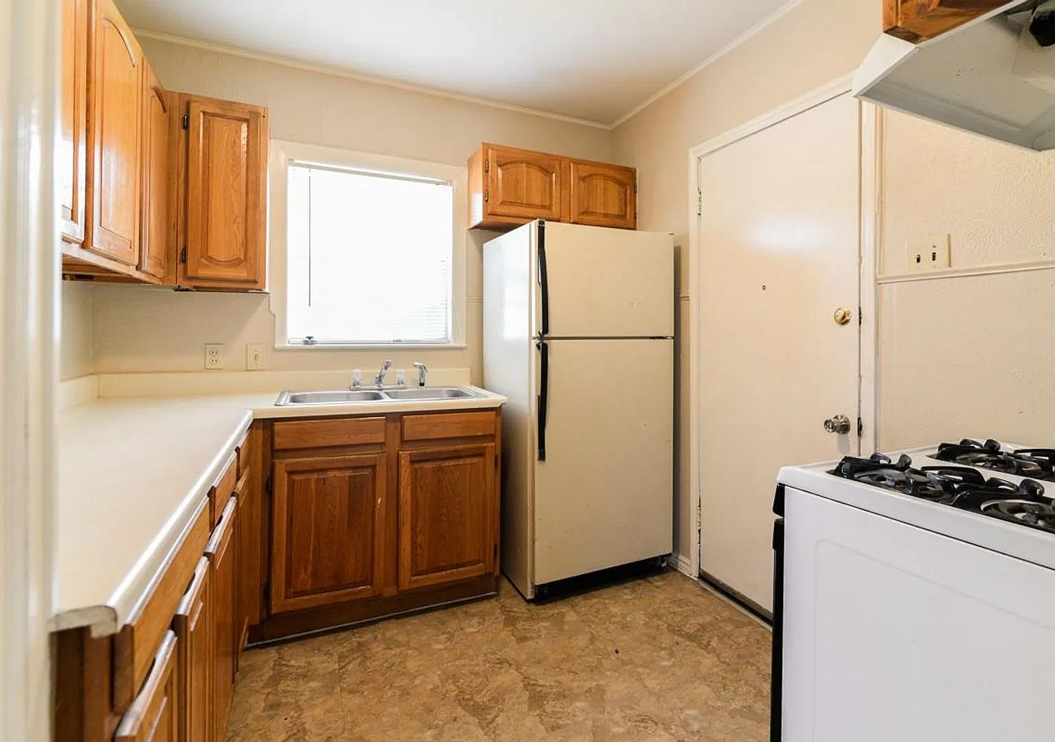 Duplex in Garland ISD — Photo 4