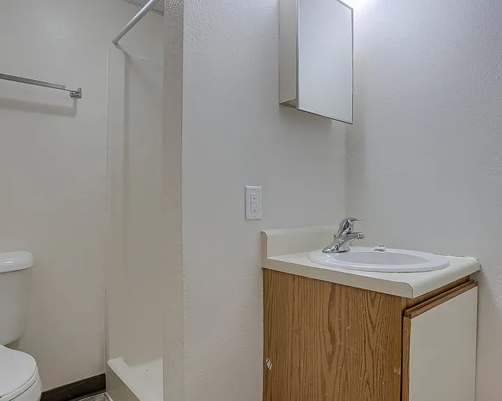 4910 Dudley St — Photo 12