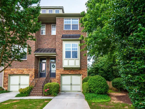 2056 Cobblestone Cir, Atlanta, GA 30319