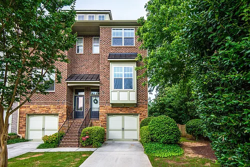 2056 Cobblestone Cir Photo 1
