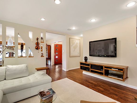 5th image of 5502 Ameswood Dr