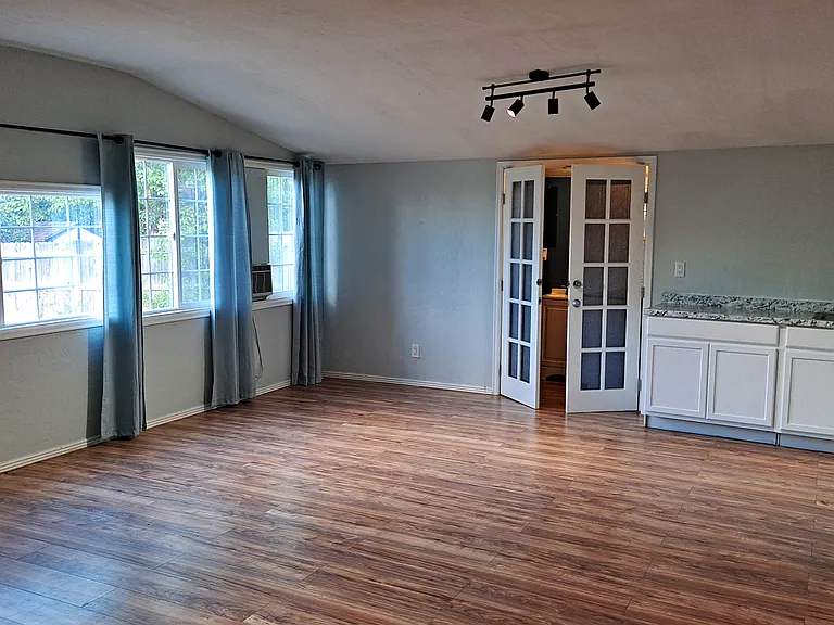 250 S Alcott St — Photo 16