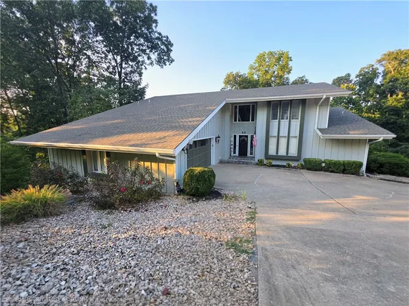 40 Branchwood Dr, Bella Vista, AR 72715