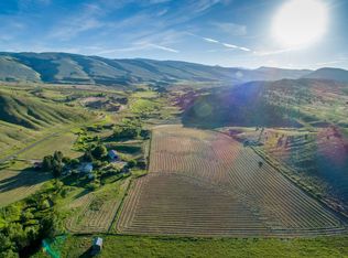 2258 Squaw Creek Rd, Lander, WY 82520