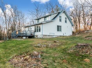 7 Sunset Rd, Blandford, MA 01008