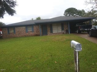 321 Springdale Cir, Diberville, MS 39540