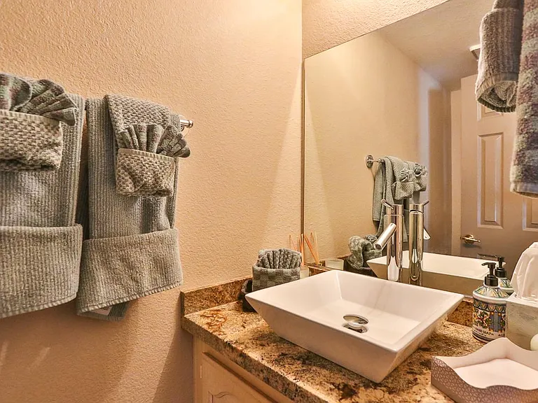 2657 Seashore Dr — Photo 7