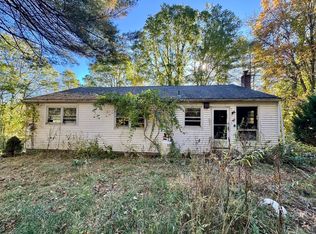 5 Berry Corner Rd, Charlton, MA 01507