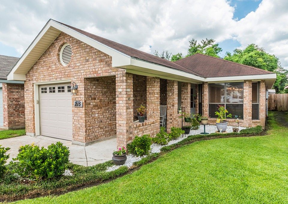 1st image of 215 Shekel Dr