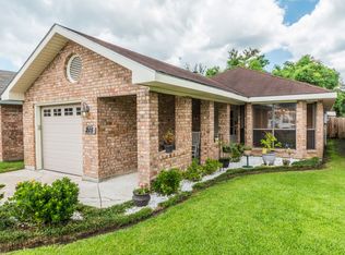 215 Shekel Dr, Lafayette, LA 70508