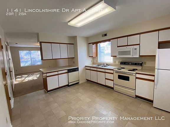 3rd image of 1141 Lincolnshire Dr APT A