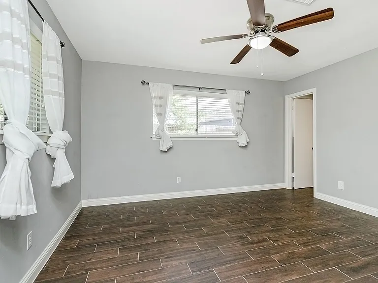 1719 Longhorn Dr — Photo 33