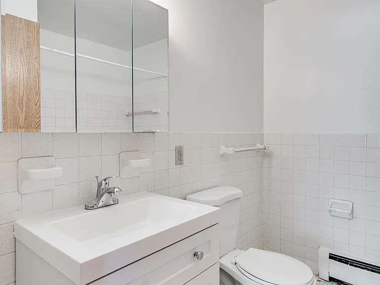 McCarron's View Apartments — Photo 45