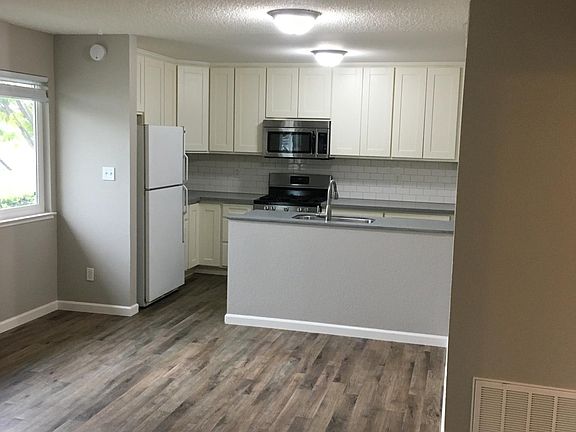 2nd image of 11632 Quartz Dr APT 1