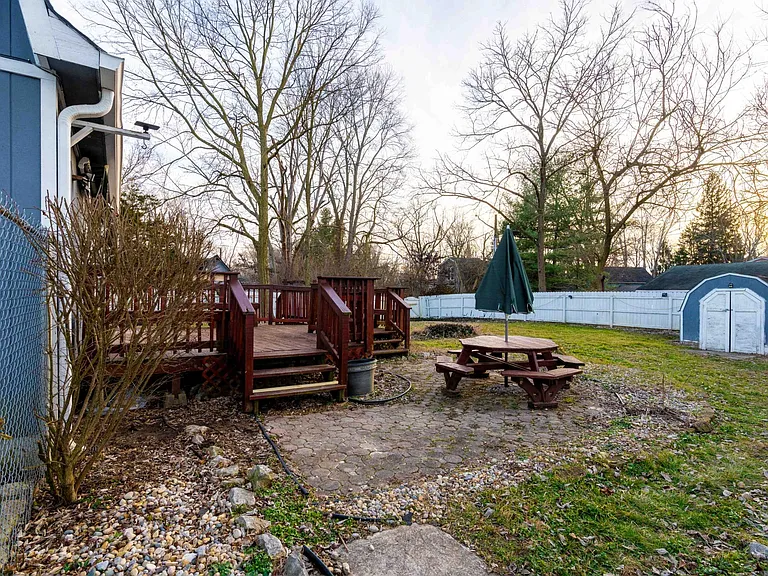 7712 N Spring Ln — Photo 23
