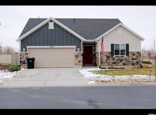 1255 W Silver Hollow Rd, Syracuse, UT 84075