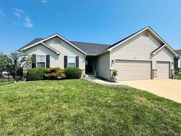 207 Fredde Dr, Wentzville, MO 63385