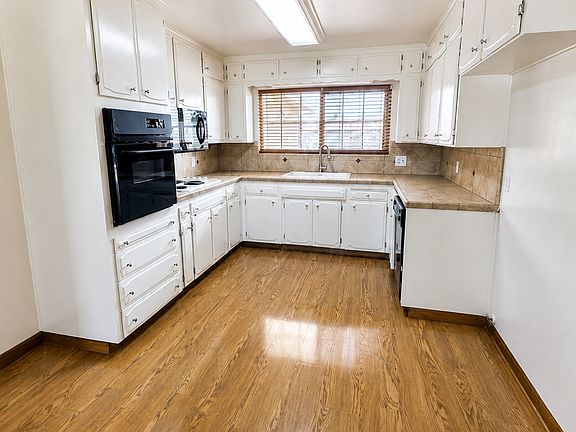4th image of 1144 E Los Altos Ave