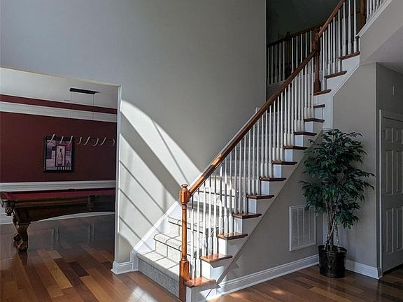 2nd image of 2221 Creek View Ct