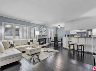 11639 Chenault St APT 404, Los Angeles, CA 90049