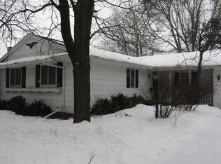 576 Somerset Dr, Green Bay, WI 54301