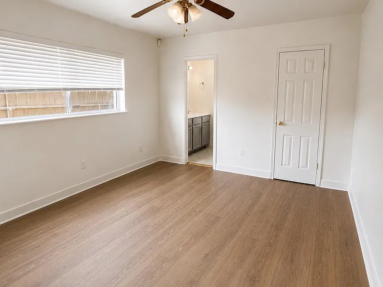 1401 Ball St — Photo 5