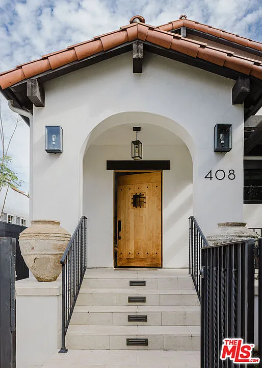 4 bed, 5.0 bath, 2900 sqft, $22,000 — Photo 3