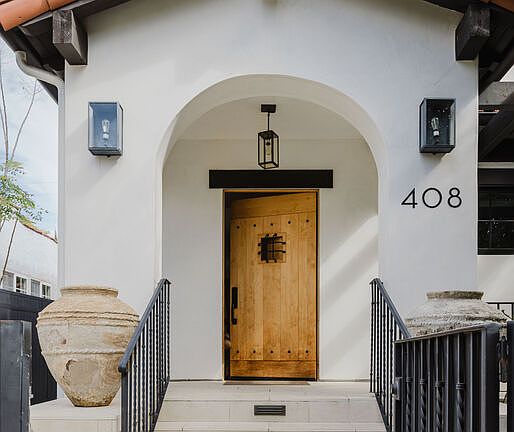 3rd image of 408 Westbourne Dr