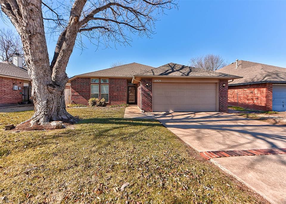 1st image of 16929 Cedarwood Dr