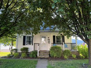 834 5th St, New Martinsville, WV 26155