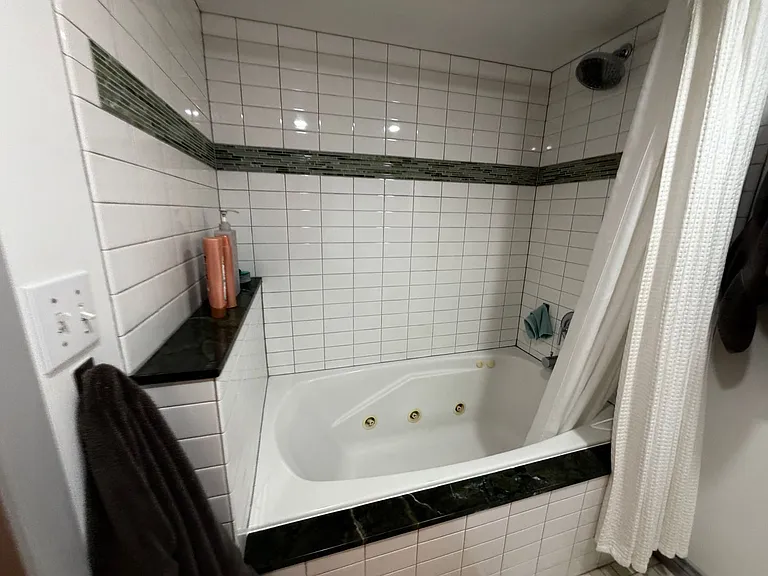 631 Jackson St — Photo 21