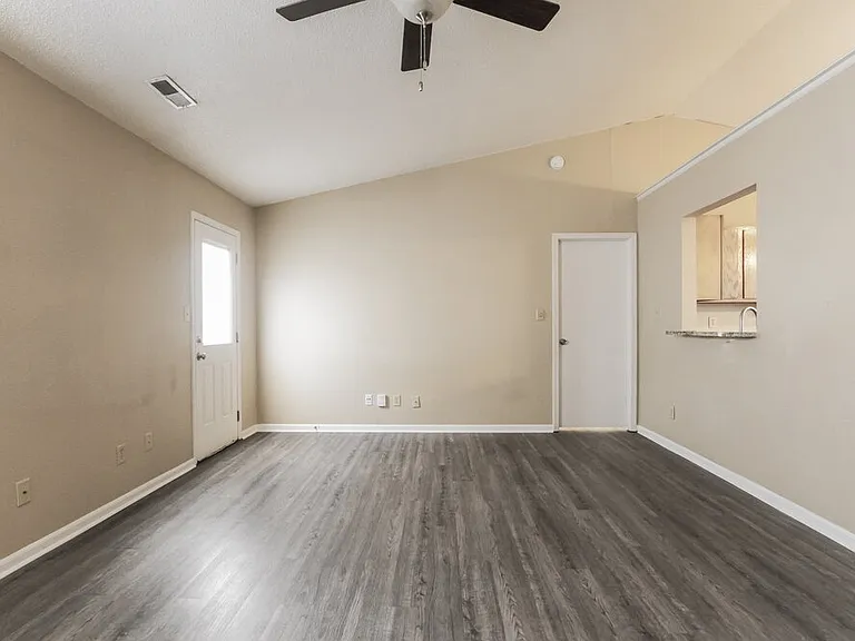 1418 Green Spring Way — Photo 5
