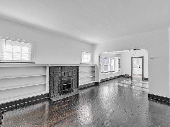 5th image of 3058 E 116th St #Dn