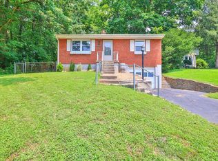 7482 Gracely Dr, Cincinnati, OH 45233