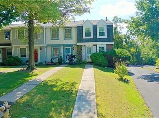 120 Olde Orchard Dr, Bridgeville, PA 15017