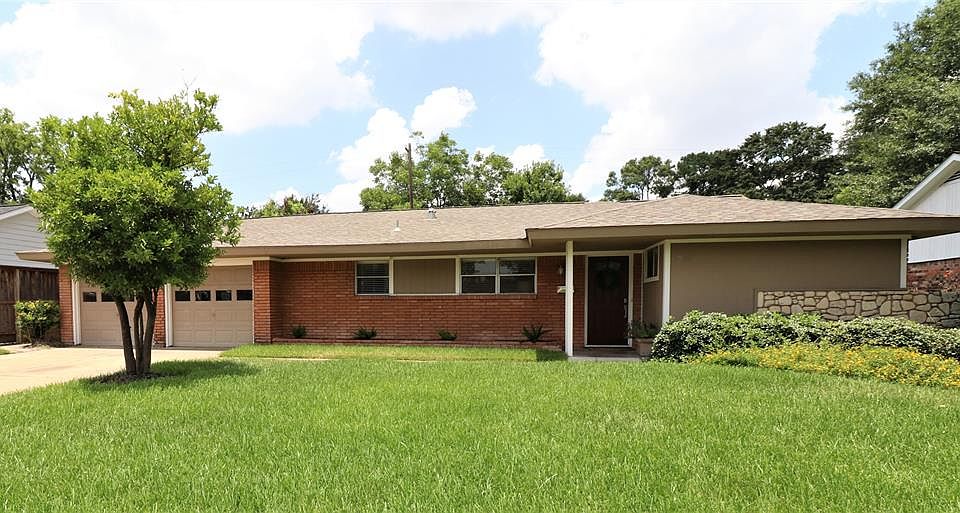 1st image of 9768 Pine Lake Dr