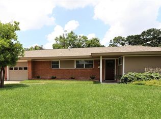 9768 Pine Lake Dr, Houston, TX 77055