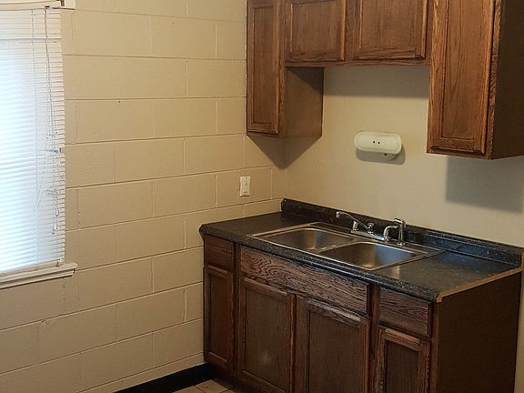 4th image of 2951 N Capitol Ave APT 5
