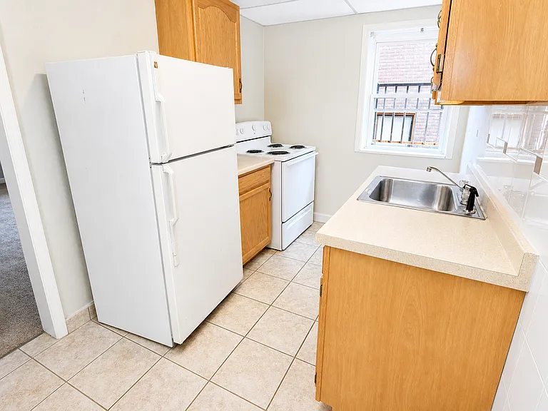 2615 Shady Ave — Photo 3