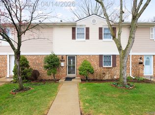 933 Kirts Blvd, Troy, MI