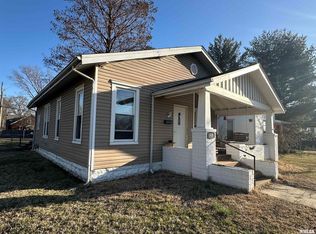 1938 Pine St, Murphysboro, IL 62966