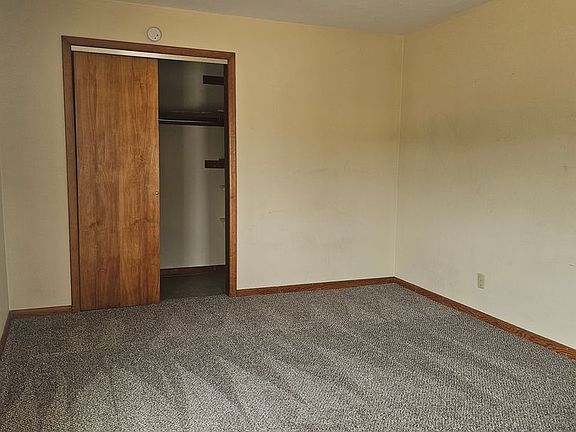 4th image of 242 1/2 S Main St #1