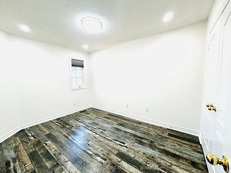 56 Kimono Cres — Photo 21