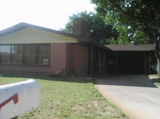 634 E Hawthorne St, Minden, NE 68959